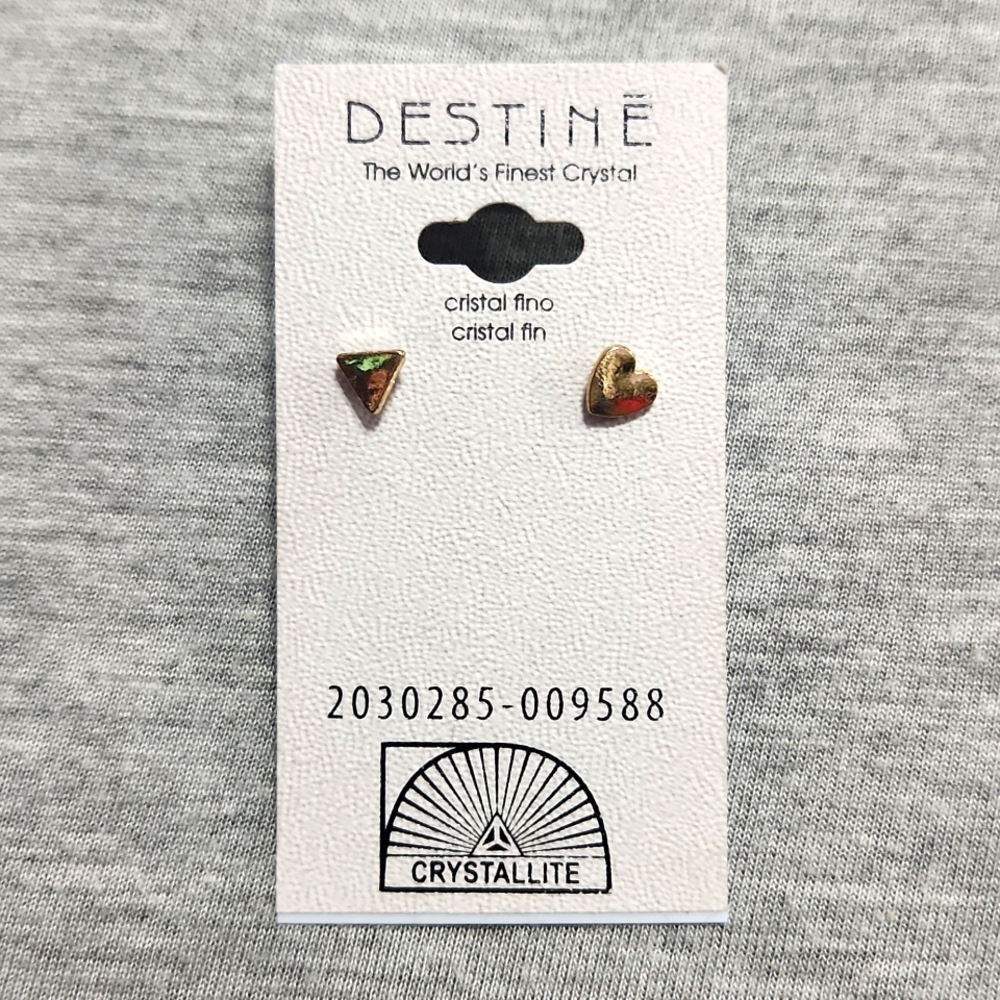 🔴 🆓️ FREE* Faux Gold Mismatched Heart & Triangle Mini Stud Earrings 🔴